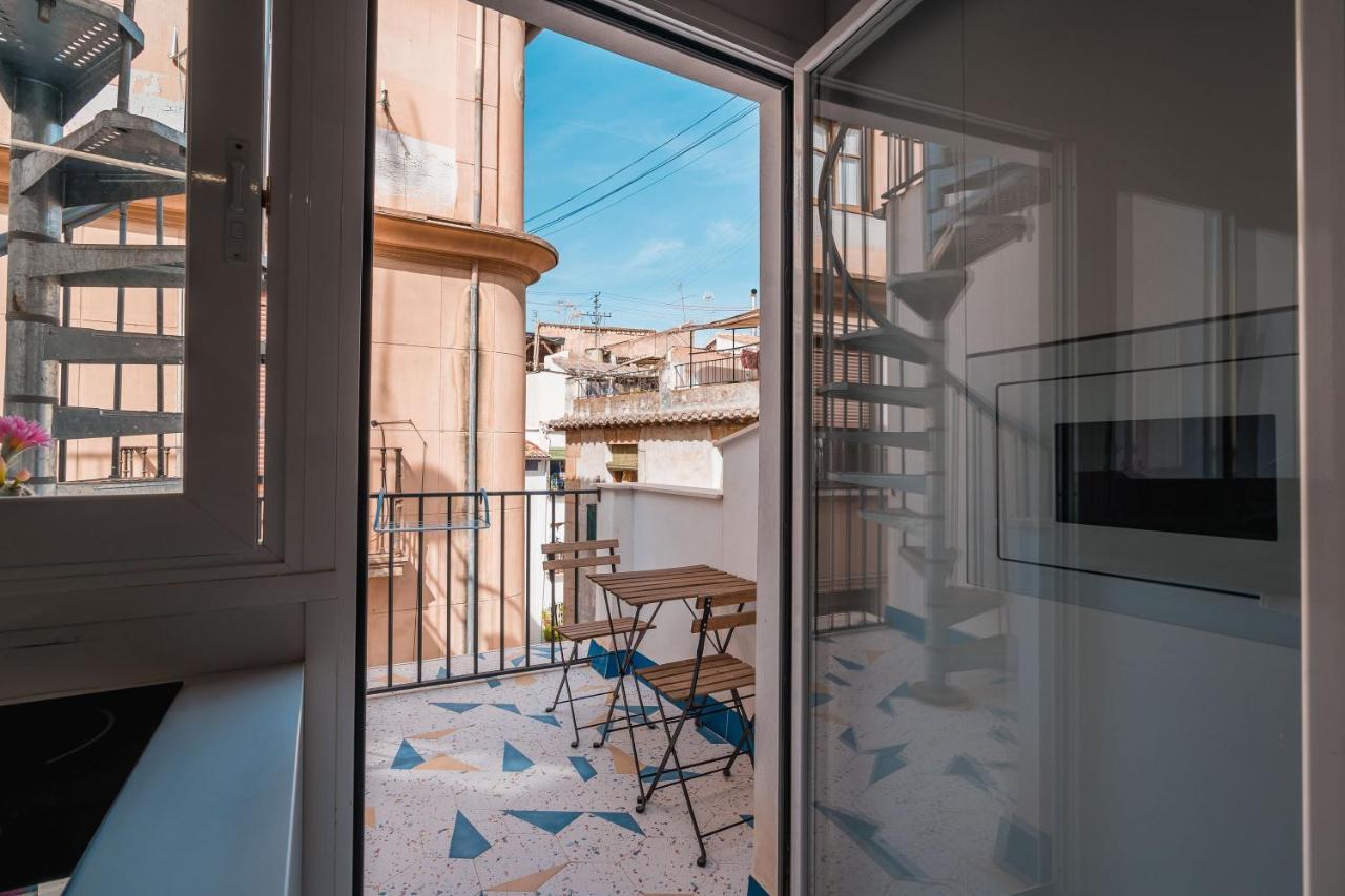 Qh Eme Suites Granada Exterior photo